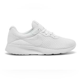 Nike Women’s Tanjun Sneakers Size 6.5